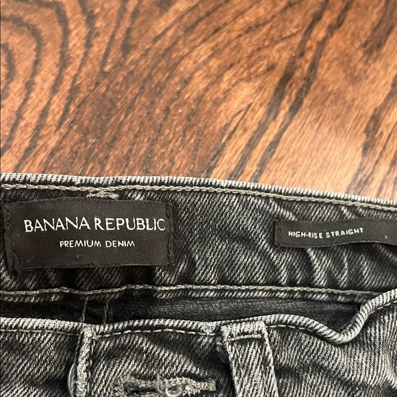 Banana Republic Premium Denim in Charcoal - Picture 2 of 3